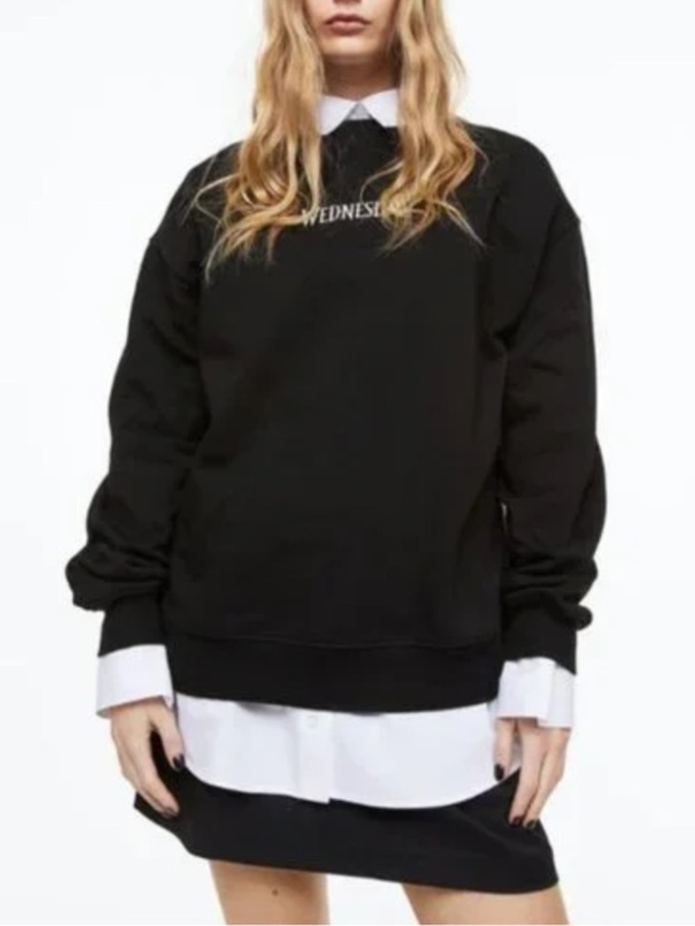 New H&M Wednesday Black Crewneck Sweatshirt Size Small Cotton
